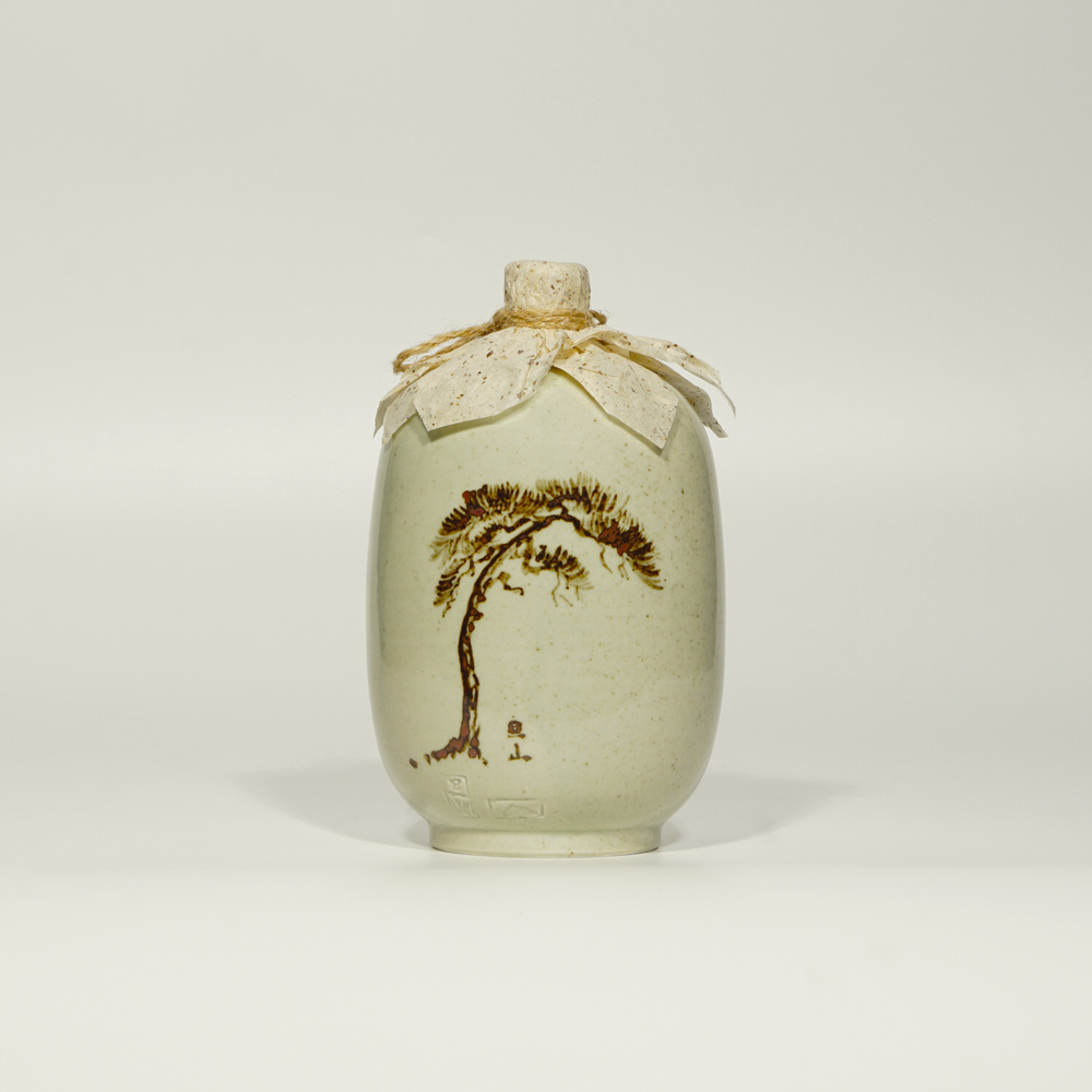 [철화백자 소나무] 전통주 40도 1000ml 도자기 증류식소주 / 명절 부모님 감사 선물세트 고급술 - 상세 이미지 2