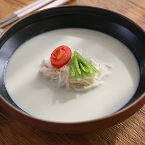 콩쿡맘 좋은콩식품 검은콩국 콩물 업소용 콩국 서리태 콩물 대용량 검은콩 ... 맛있게 먹은 솔직 후기 - 상품 이미지 2
