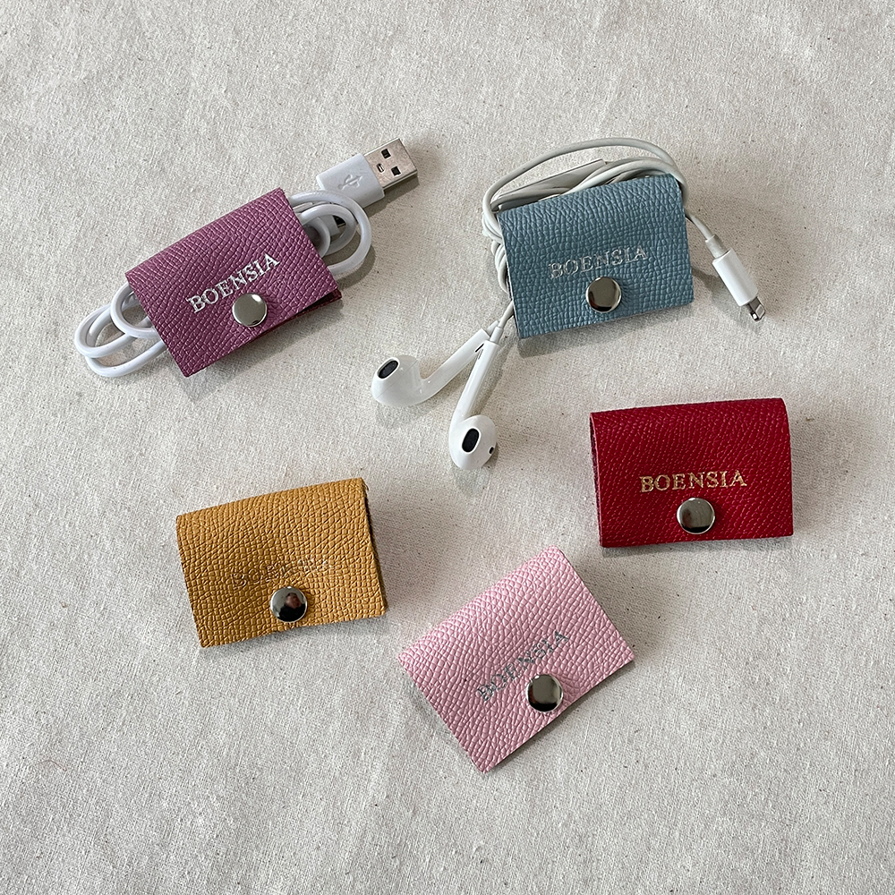 이어폰 줄감개 멀티탭 컴퓨터 USB 충전기 케이블 선정리 정리 이니셜 가죽 홀더 3개입