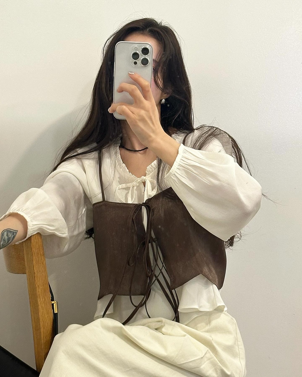 웬브 레이어드 새틴 하객룩 출근룩 오피스룩 리본 뷔스티에 상세 이미지 5