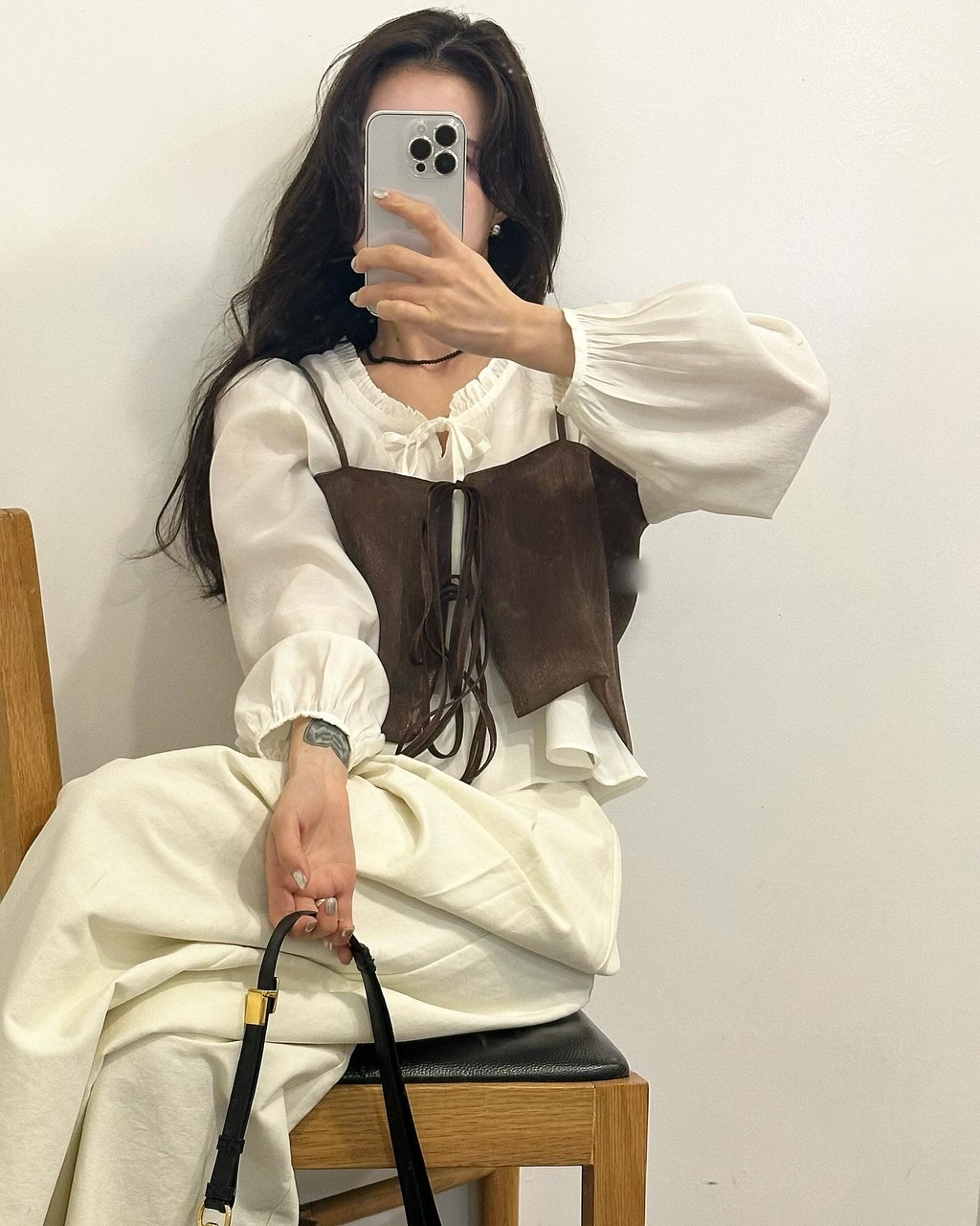 웬브 레이어드 새틴 하객룩 출근룩 오피스룩 리본 뷔스티에 상세 이미지 4