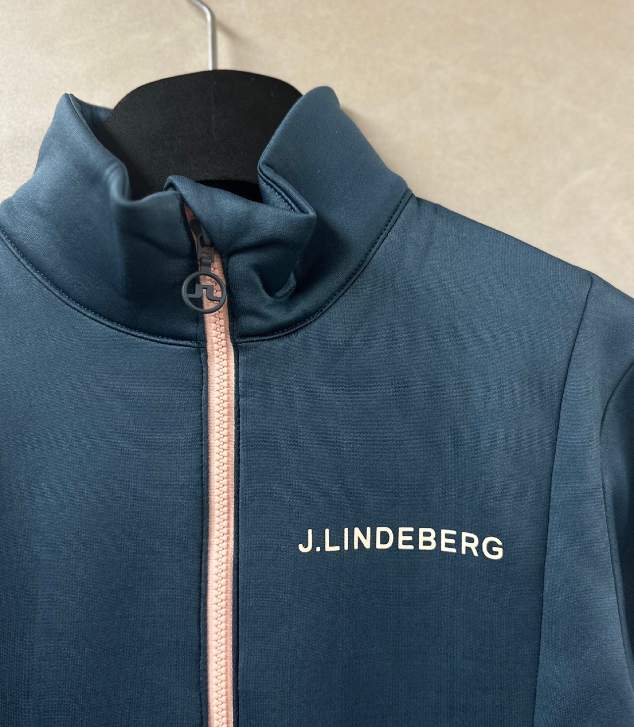 J.LINDEBERG 제이린드버그 여성 블루 KATI 골프 미드 레이어 집업 GWJS04763 - 상세 이미지 2