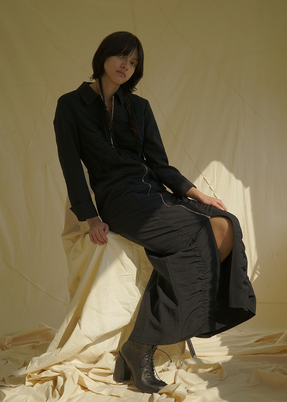 루드 나일론 셔링 롱 코트 원피스 국산 원단 Dress 01 - 상품 이미지