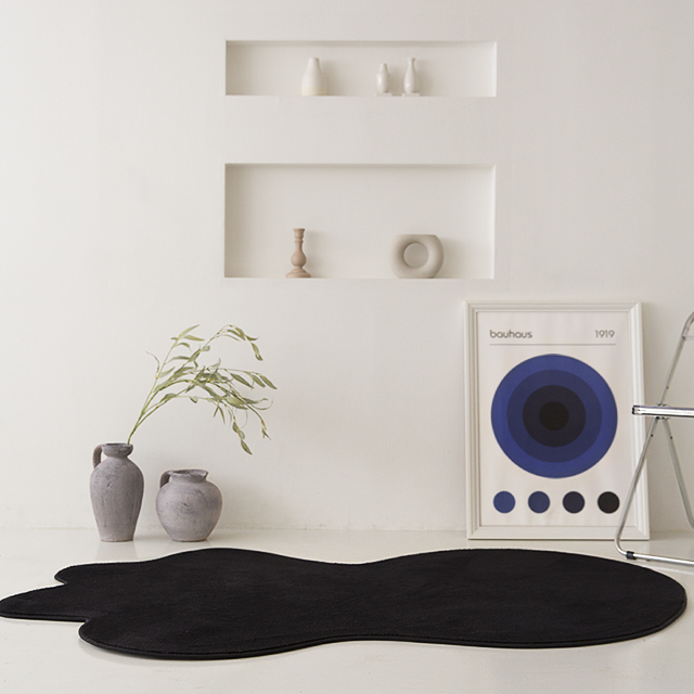 [썸띵] 비정형 사계절 먼지없는 단모 러그 거실카페트 포인트 워셔블 블랙120x170