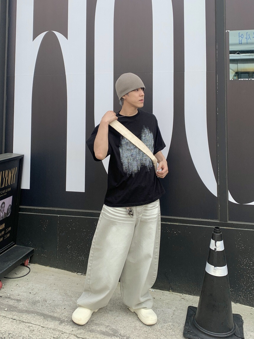 7A9B90F0-2914-4B19-A2E2-0E45A295ED6D