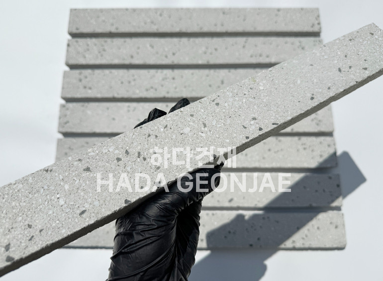 모노타일 롱브릭 490x53x17T 그레이 / 하다건재 와이드벽돌타일