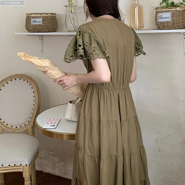 웨어유 브이넥 자수 러플 코튼 맥시 롱 원피스 2col 여름 허리밴딩 펀칭 제이플로우 - 상세 이미지 4