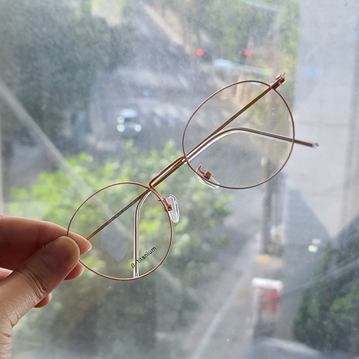 초경량 동글이 베타 티타늄 안경테 블루라이트 차단 변색렌즈 자외선안경 긱시크 실버 로즈 이미지 8