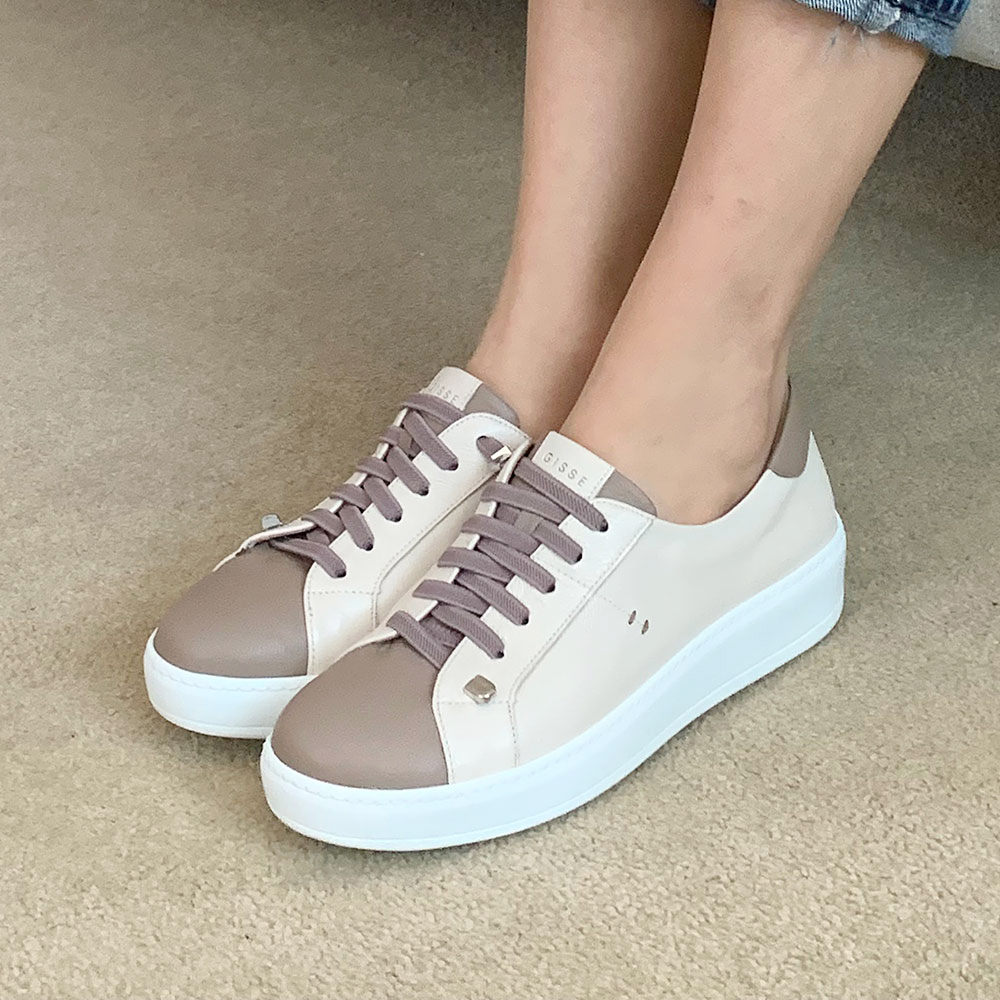 [지쎄수제화] 천연가죽 투톤 밴딩 운동화 GISSE 43207 여성 단화 스니커즈