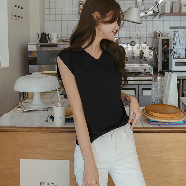 오엔 브이넥 캡소매 티셔츠 : 마이더스비