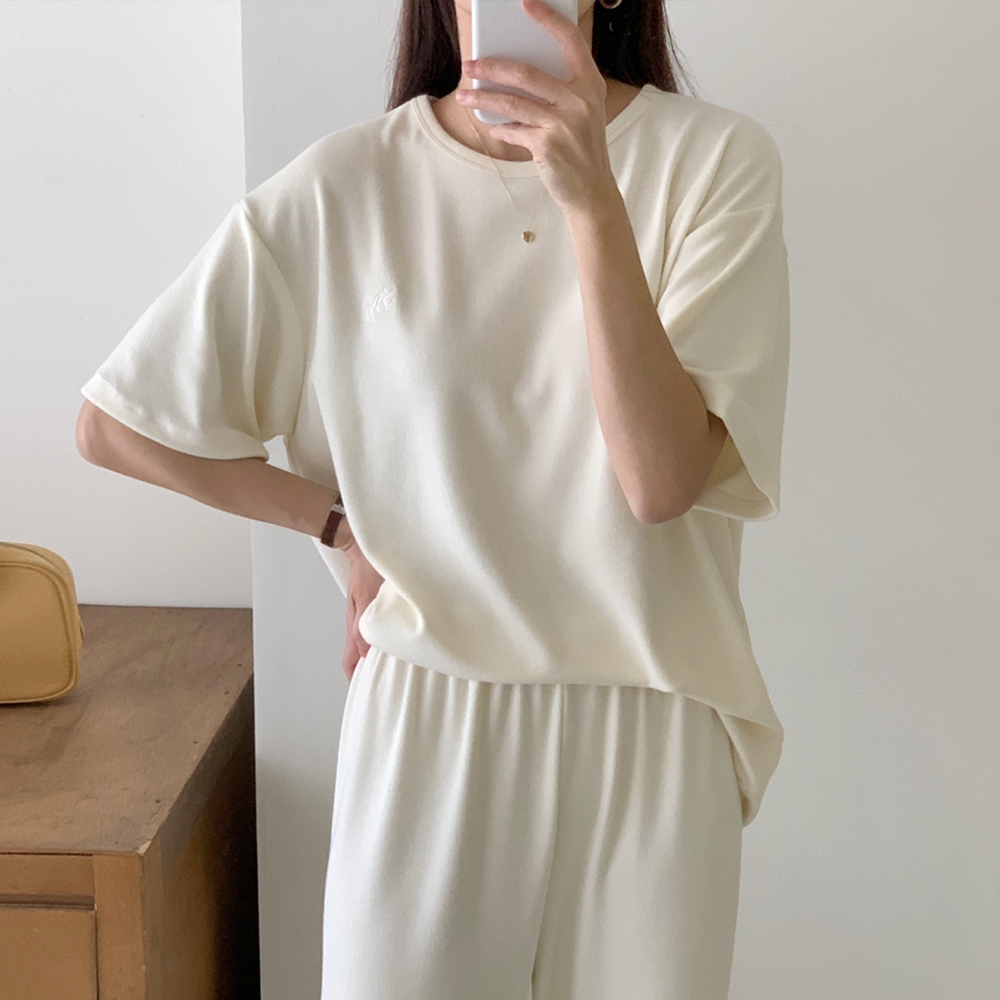 부드러운 루즈핏 라운드 가을 니트 여성 반팔 니트 티 베이지 아이보리