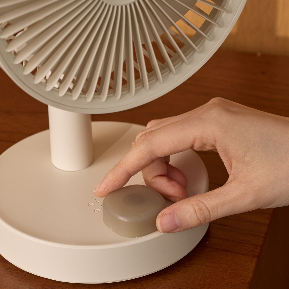 블루필 바셋2 탁상용 선풍기 무선 캠핑용 소형 책상 사무실