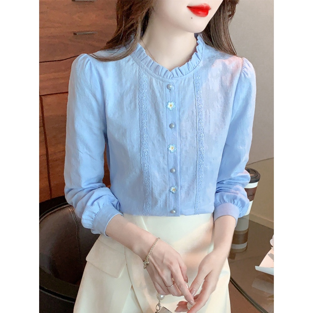 중년 여성 셔츠 긴팔 프릴카라 블라우스 꽃자수 예쁜 디자인 여름 블루 화이트 - 상세 이미지 4