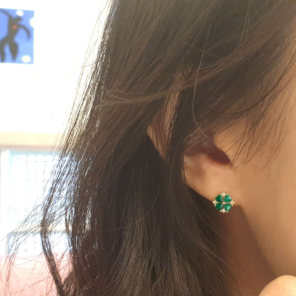 네잎 클로버 14k 금 데일리 큐빅 귀걸이 - 상세 이미지 4