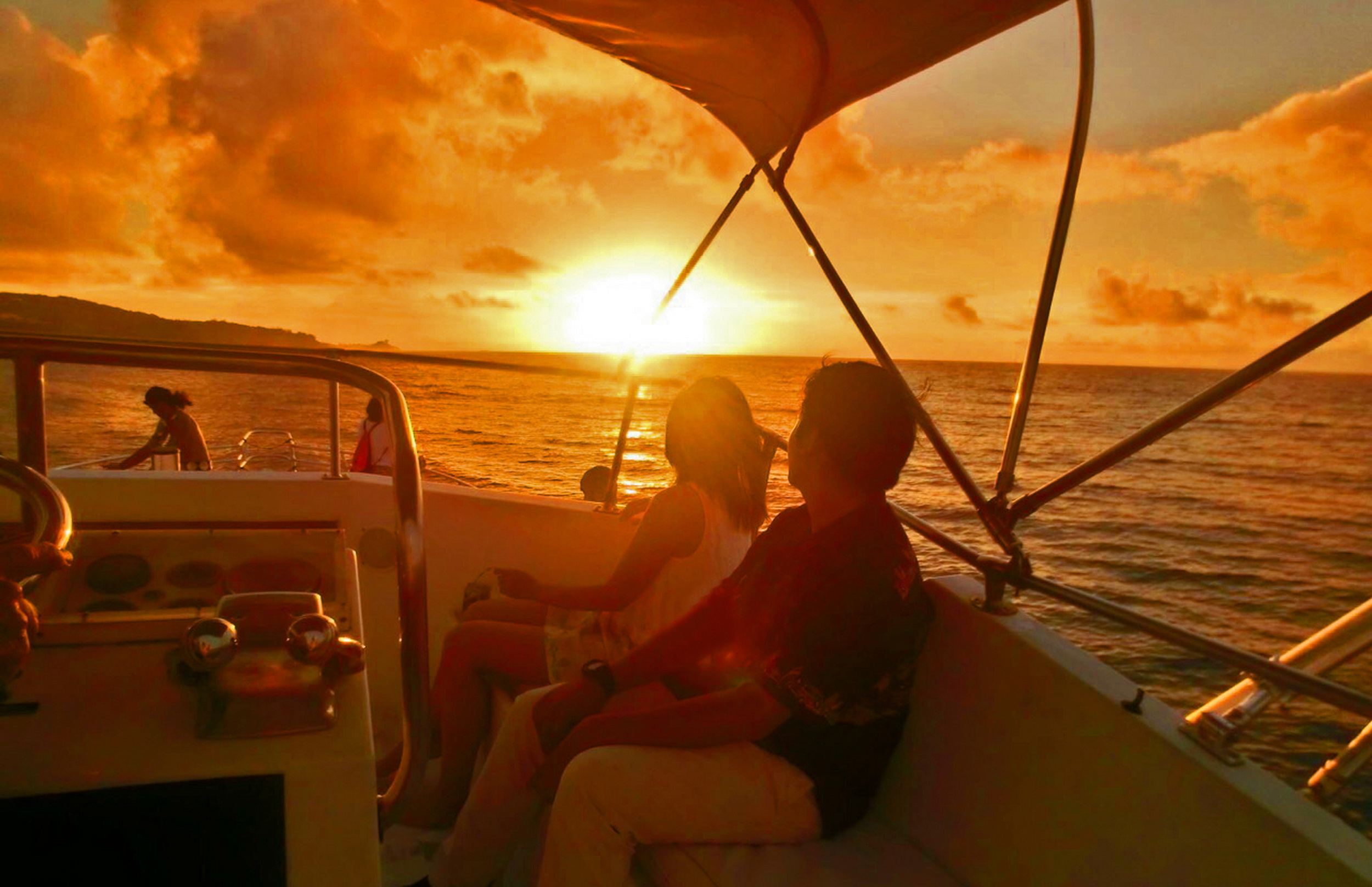 괌 선셋크루즈 & BBQ 디너 with 피쉬아이 전망대