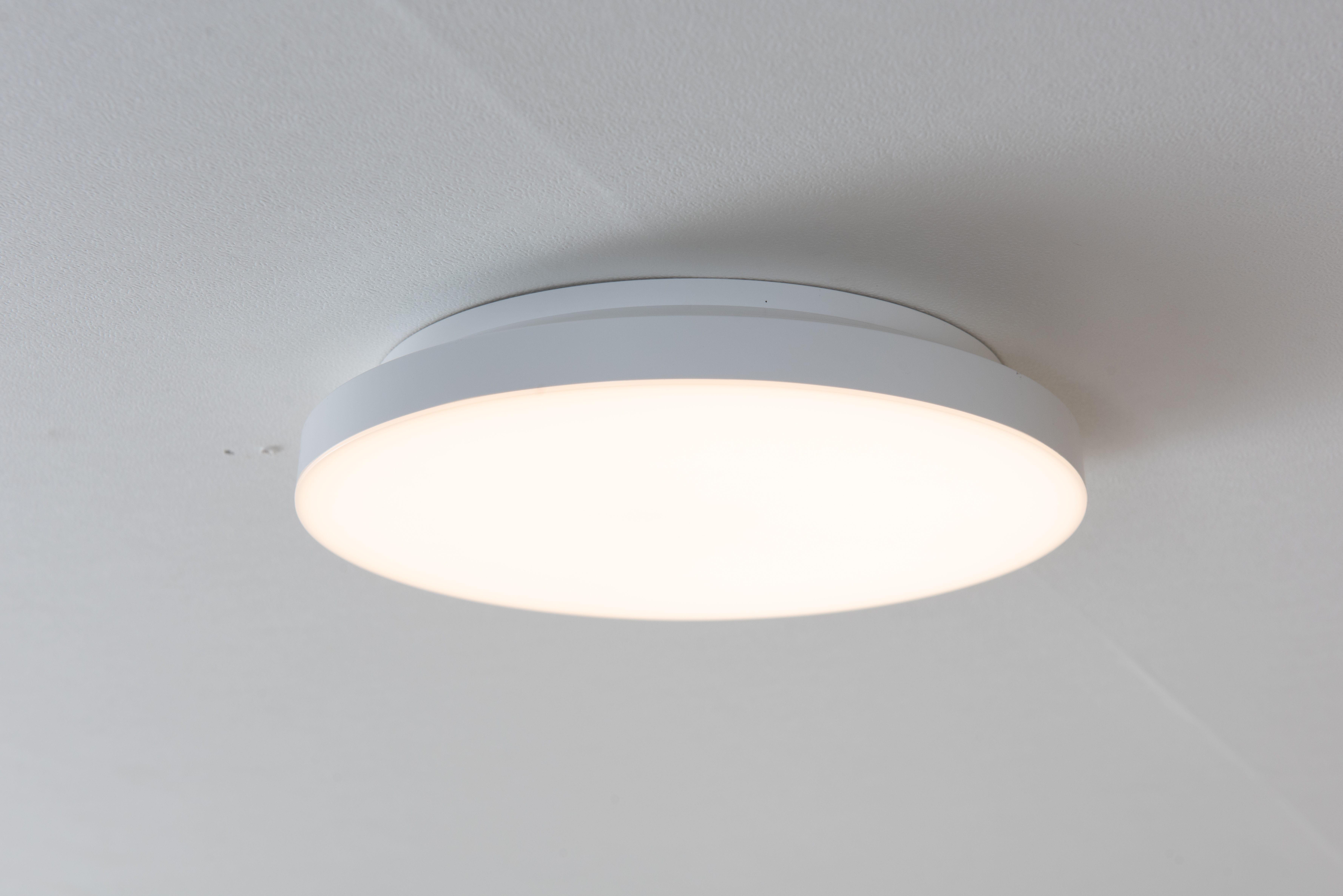 LED 직부등 센서등 도톰 원형 직부등 15W 유백 주광색 이미지 2