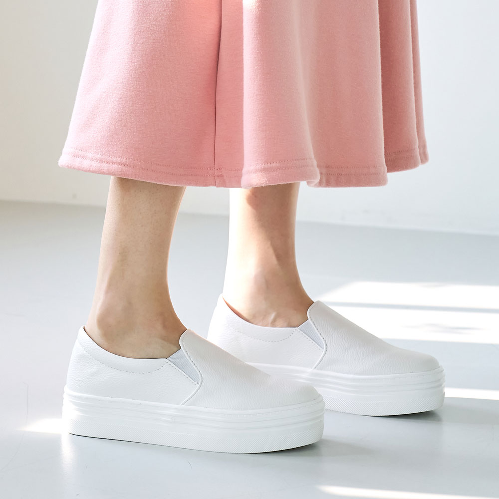 낄끔한 기본디자인 여성용 통굽 키높이 슬립온 4cm 이미지 7