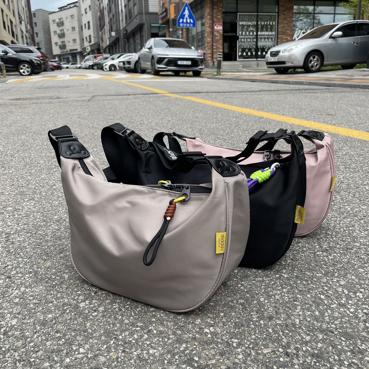 반달 여행용 크로스백 보부상 가벼운 유럽여행가방 핸드폰 도난방지 크로와상백 나일론