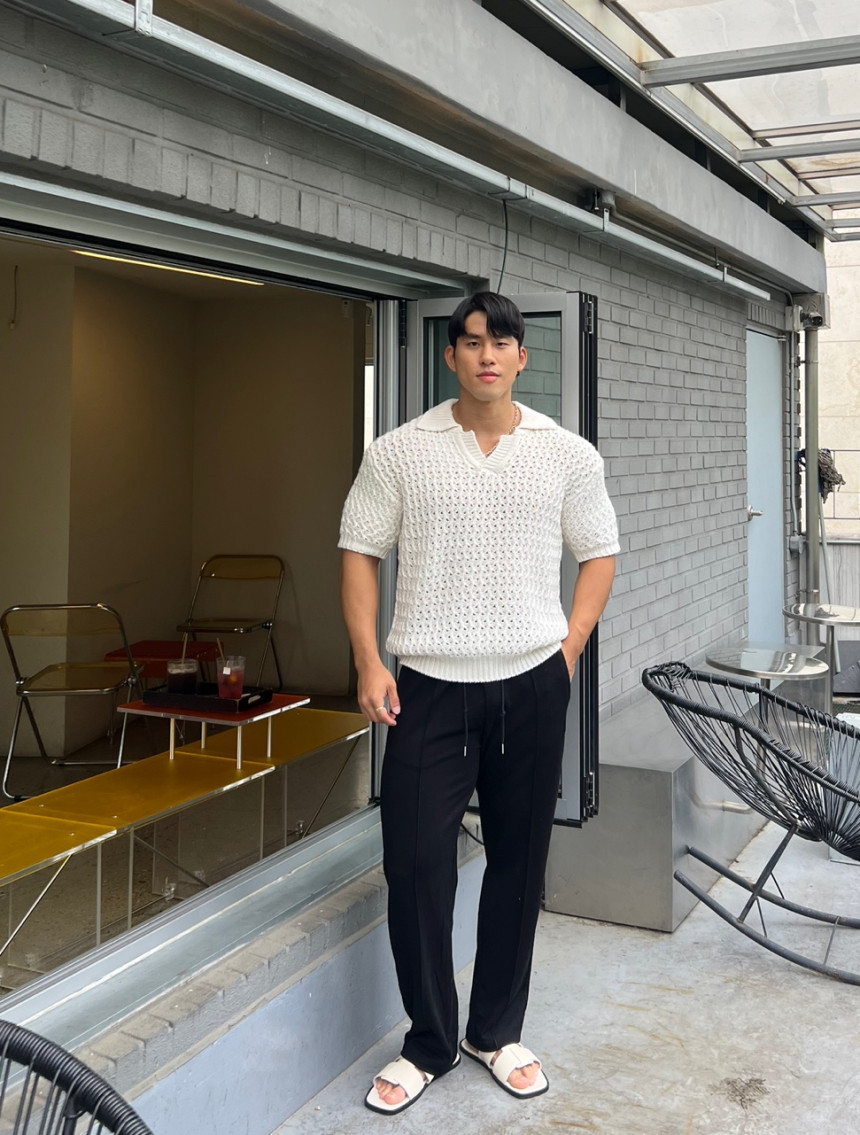 9695F6EE-5F78-4209-9754-BAFA925B4FBA