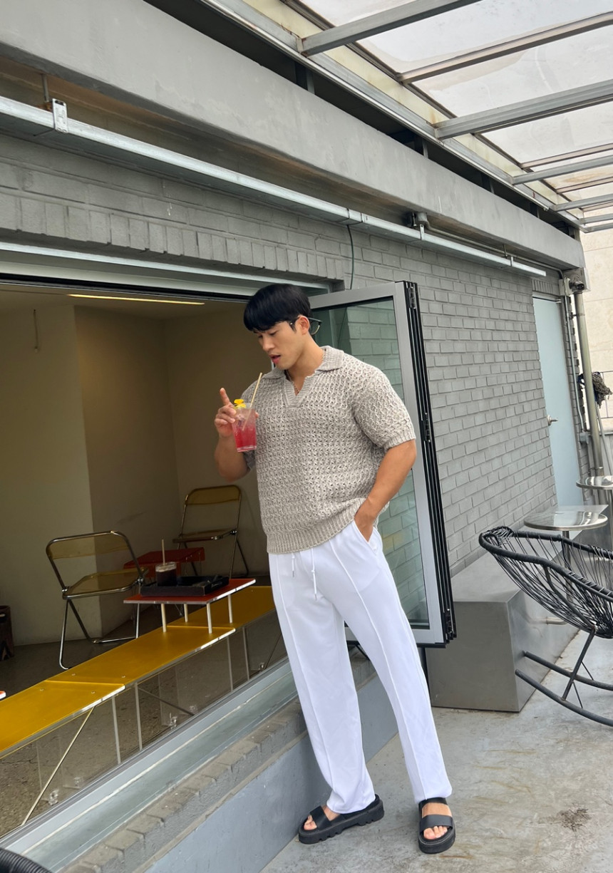 5B5F5580-A280-4B14-BE51-7EE0BE02A03C