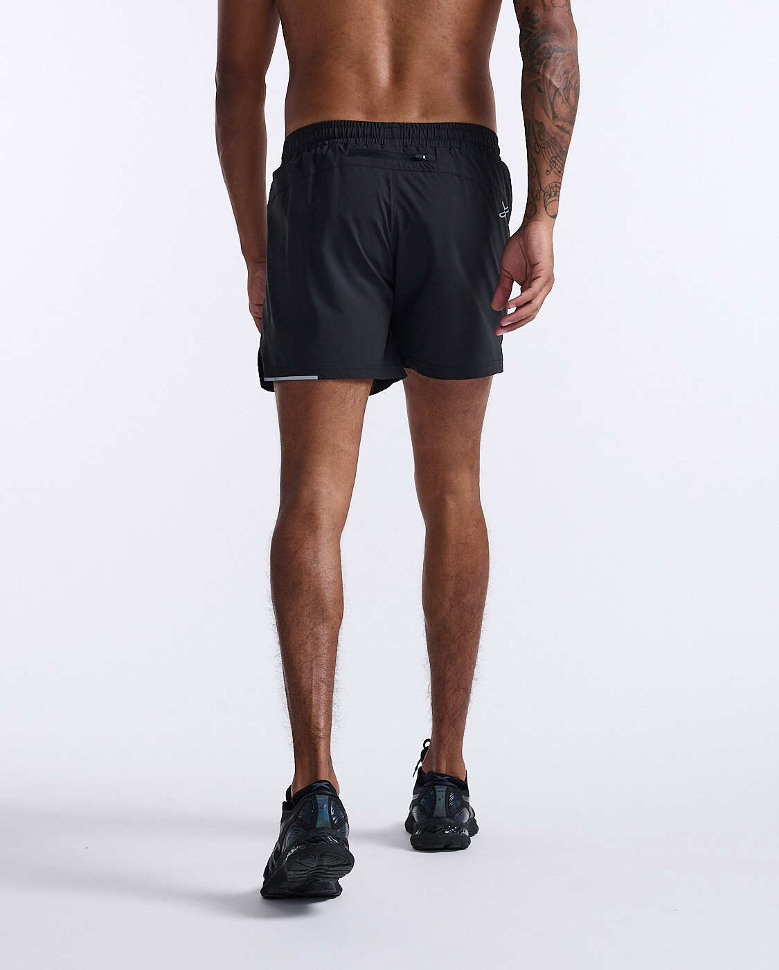 2XU 남자 마라톤 런닝 운동 반바지 에어로 5인치 쇼츠 MR6903B - 상세 이미지 3