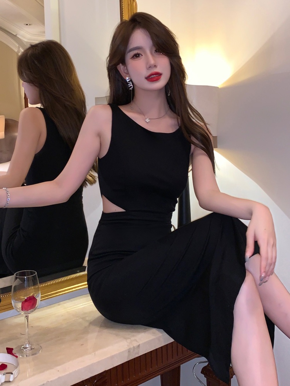 놀라운 토요일 태연 트임 블랙 원피스 화려한 파티룩 - 상세 이미지 3