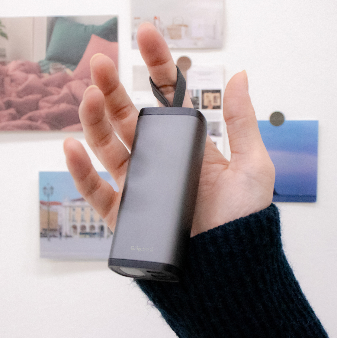 그립뱅크 휴대용 충전식 손난로 보조배터리 전자 전기핫팩 F3-W5000