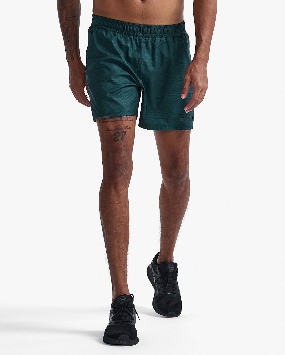 2XU 남자 마라톤 런닝 운동 반바지 에어로 5인치 쇼츠 MR6903B 이미지 7