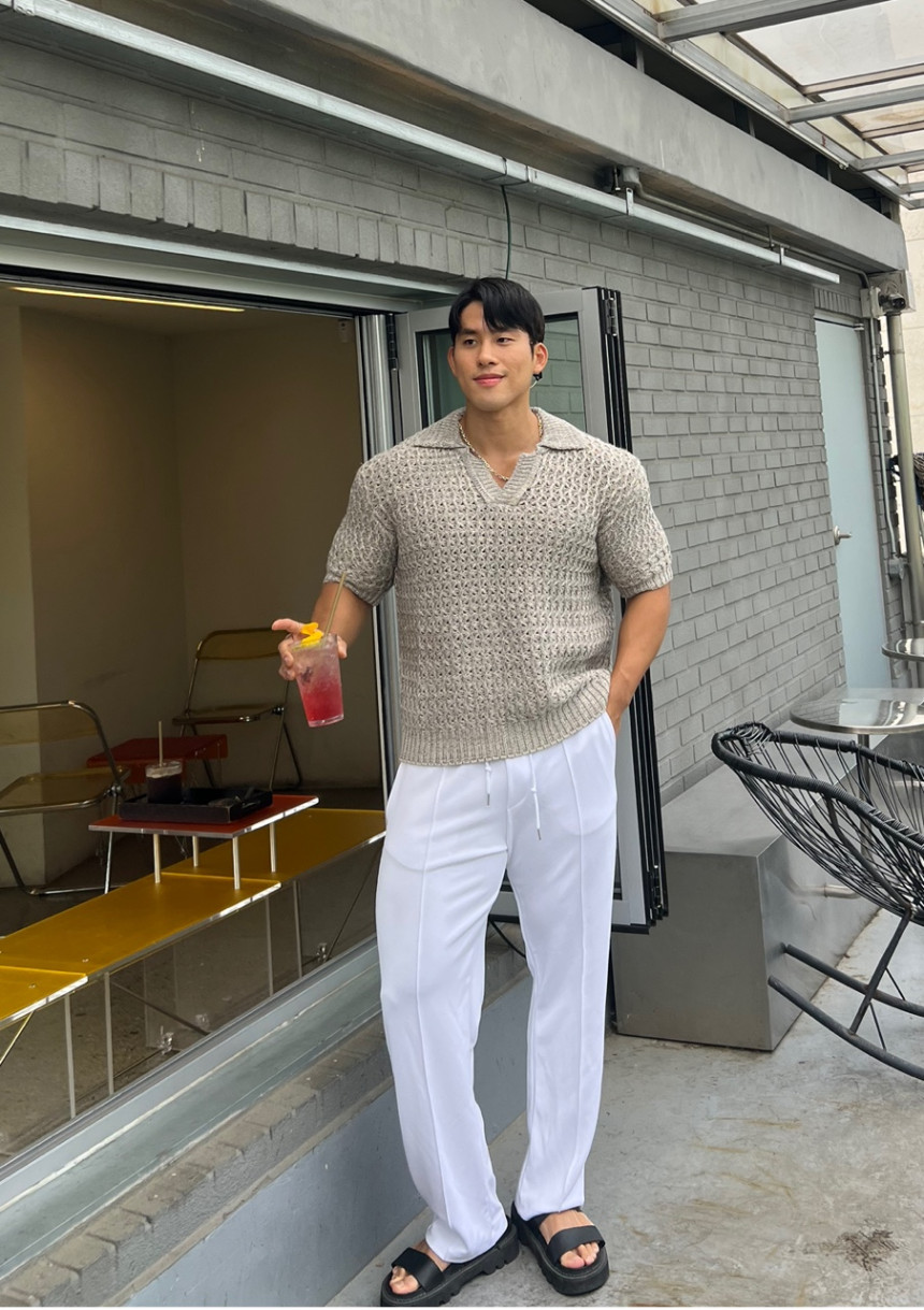 B68D11A5-631D-4ED6-8012-96D51BBE0247