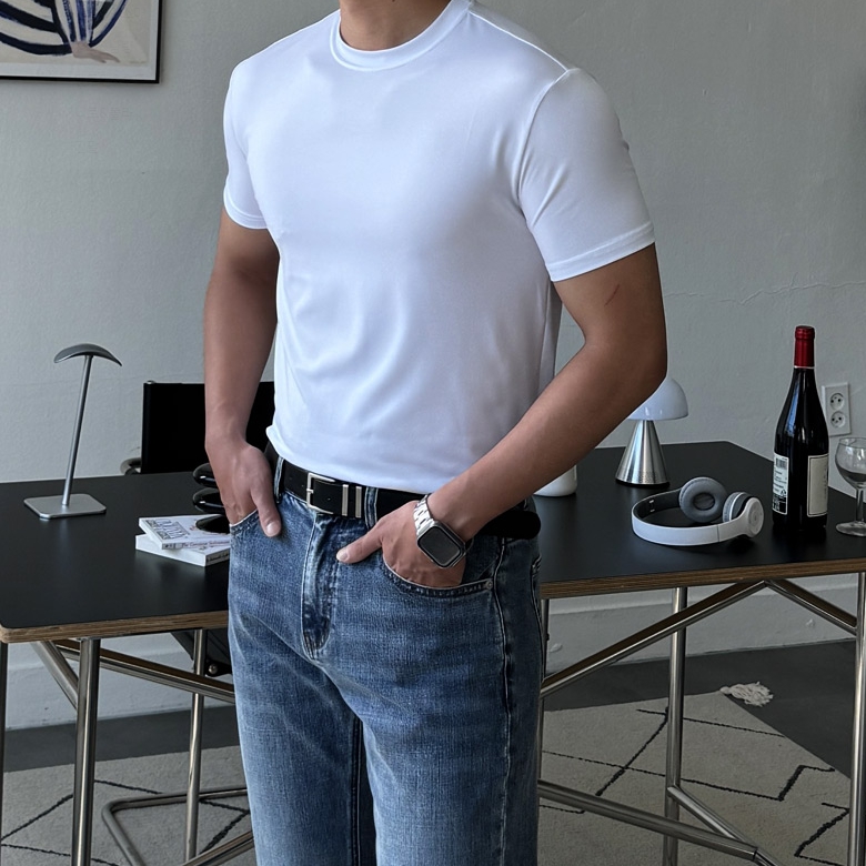 1+1+1 남자 그스 머슬핏 여름 에어테크 구김없는 무지 반팔티 - 상품 이미지