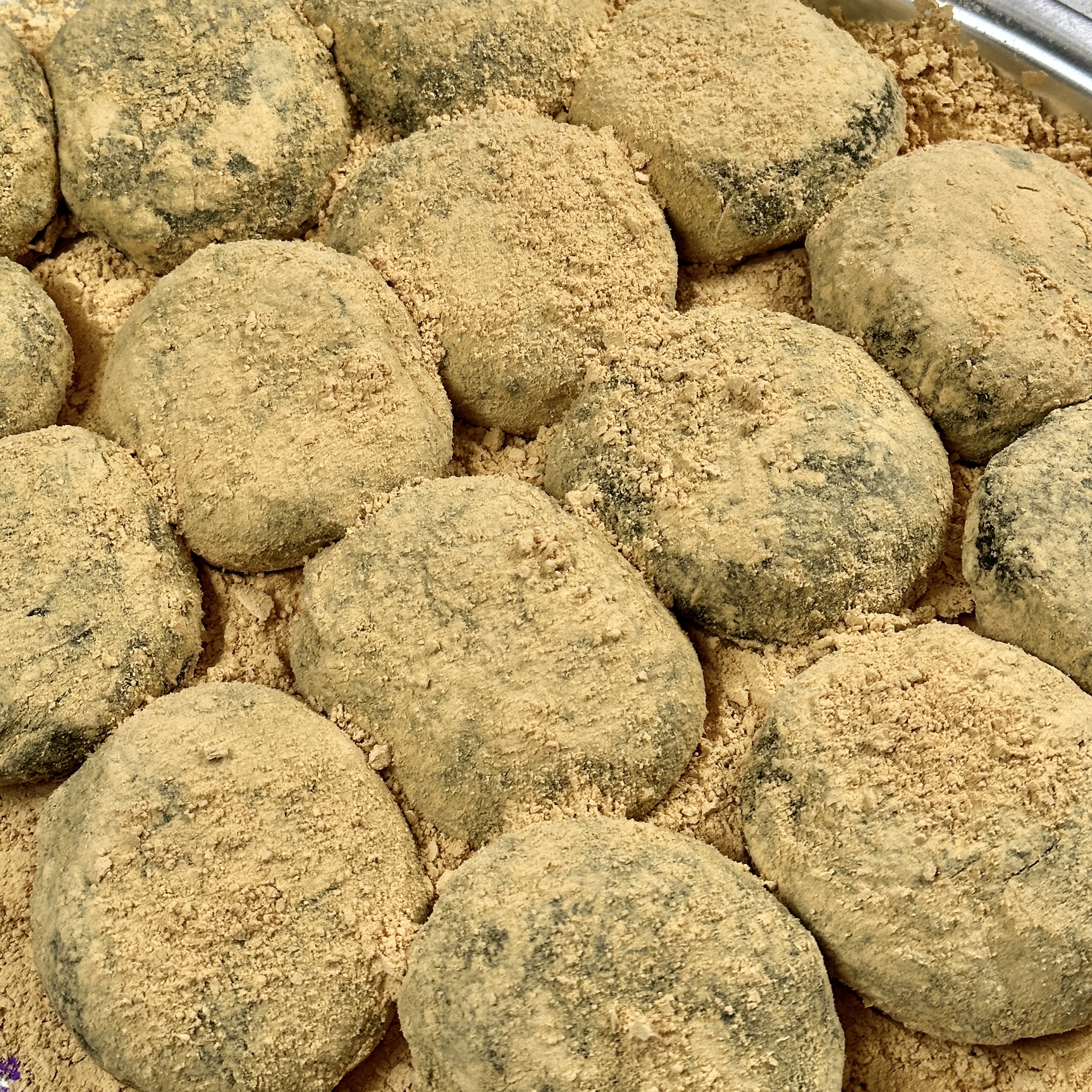 30년 전통 쑥인절미 해풍쑥떡 쑥떡 영양떡 1kg + 콩고물 150g 개별포장 식사대용