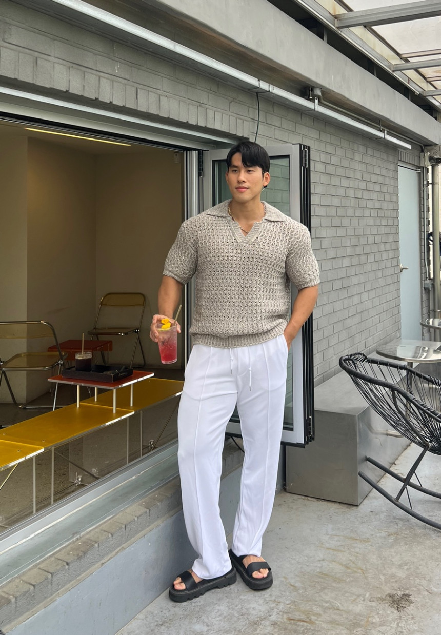 26794CA6-692A-4DF1-AA3C-AB5670C4DDC9