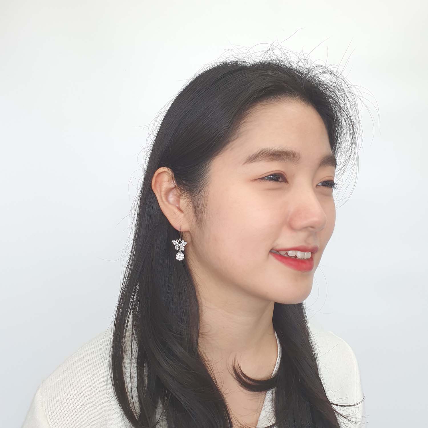 야랑쥬얼리 나비 큐빅 드롭 귀걸이 - 상세 이미지 4