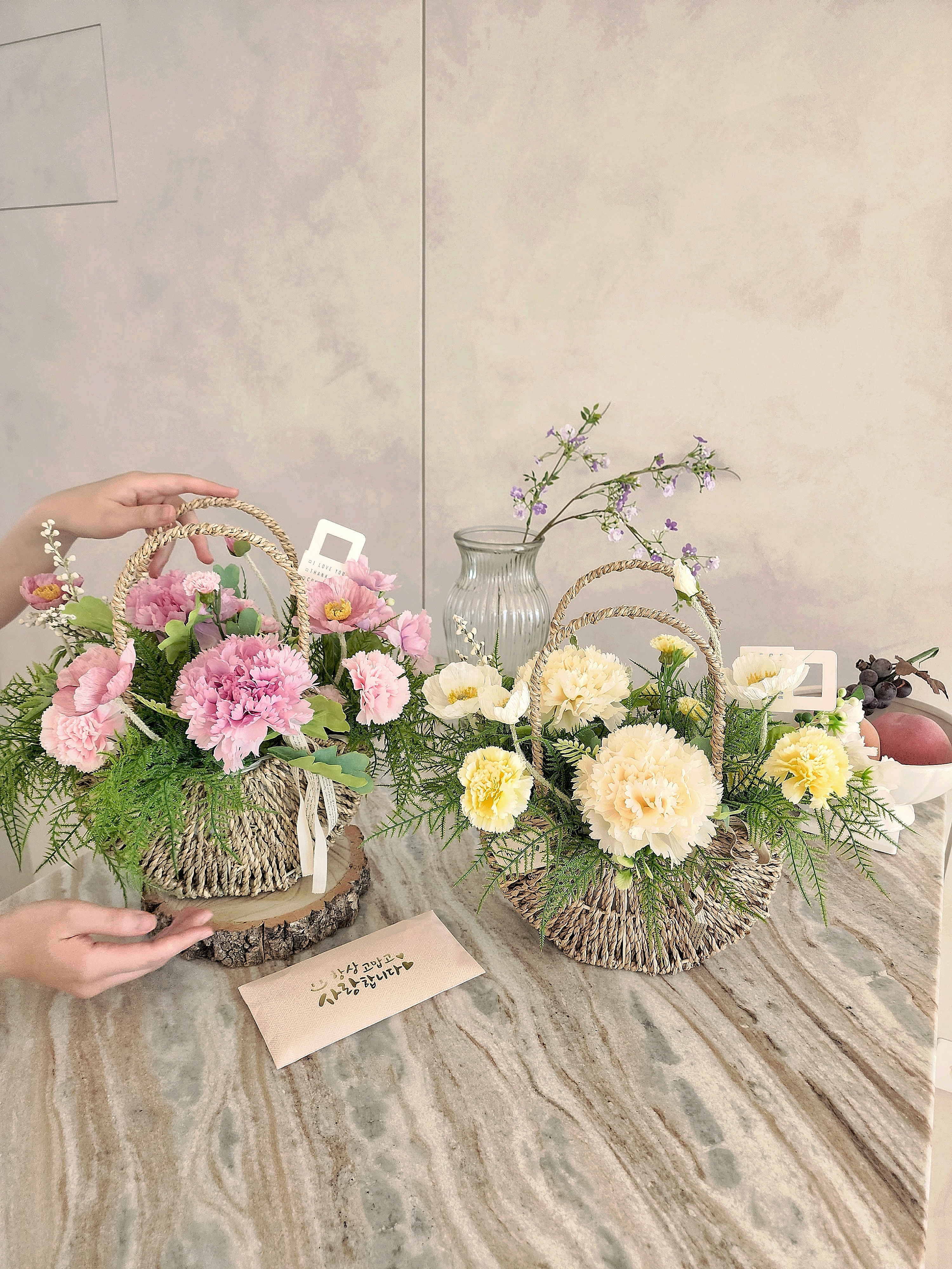 리얼 카네이션 바구니 세트 어버이날 꽃바구니 꽃다발 배달 생화 조화 용돈 감사 선물