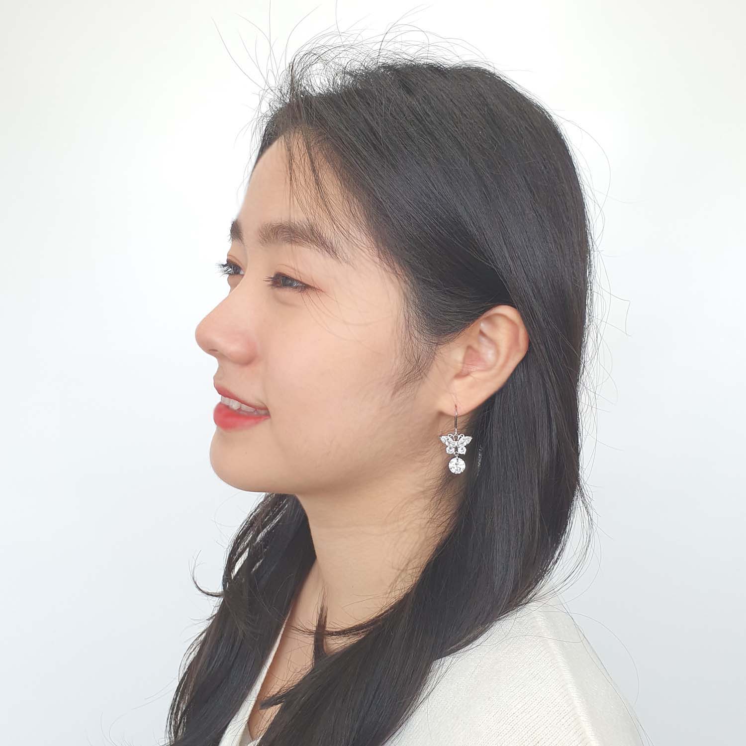 야랑쥬얼리 나비 큐빅 드롭 귀걸이 - 상세 이미지 5