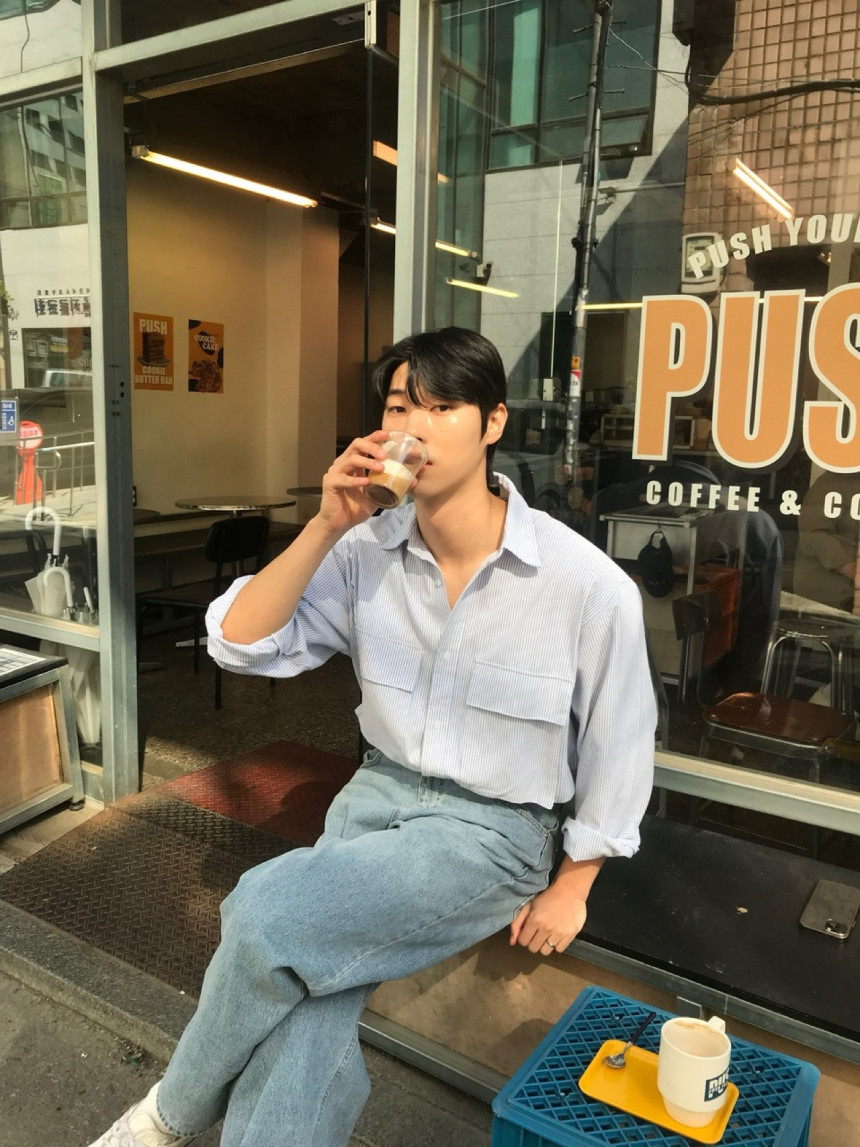 4C213A3F-AD05-4C93-A1B9-A853F318B3F7