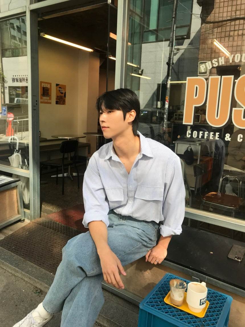 456544E2-6DCD-41B1-8882-FC7A0654AEC1