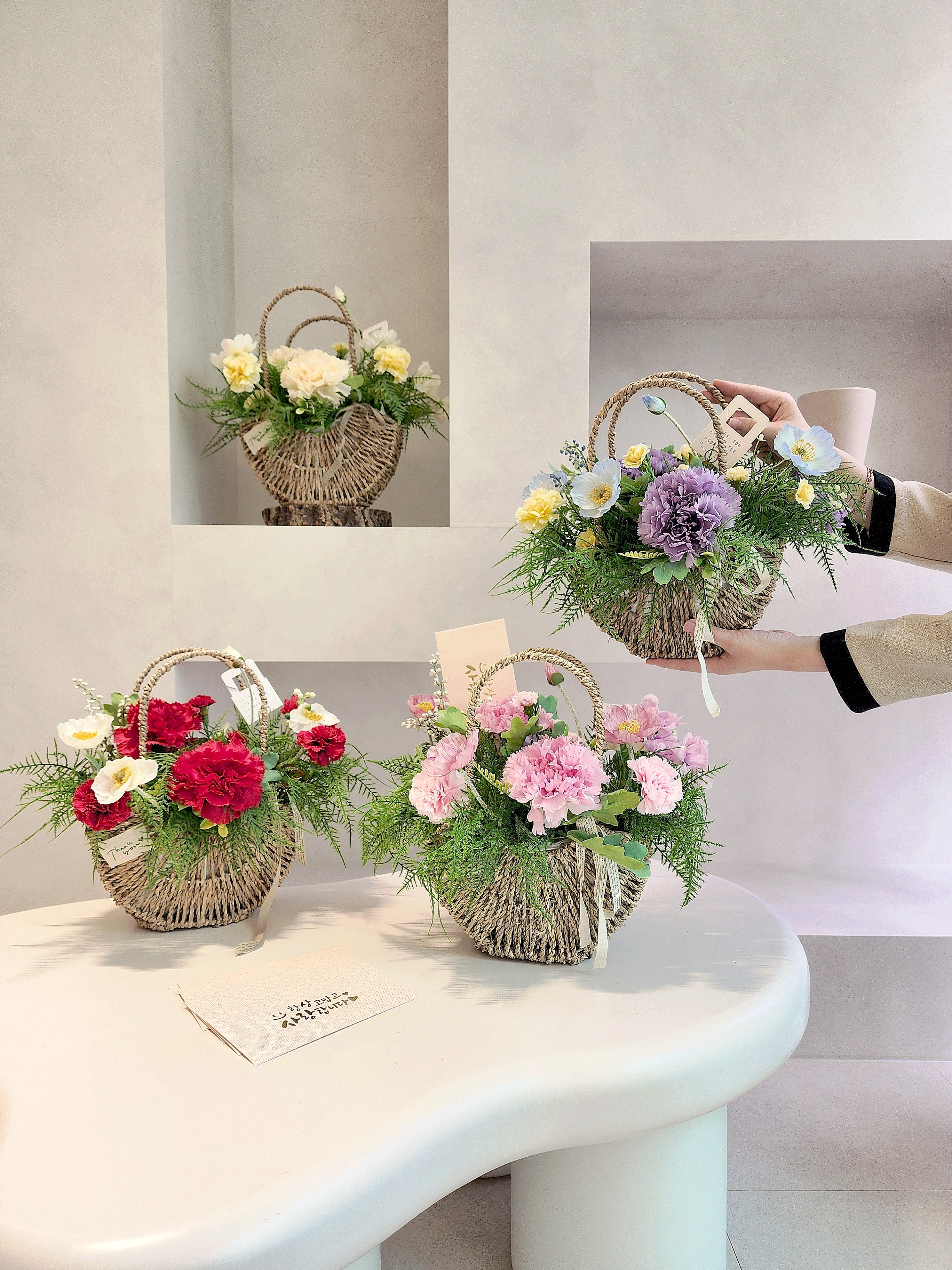 리얼 카네이션 바구니 세트 어버이날 꽃바구니 꽃다발 배달 생화 조화 용돈 감사 선물