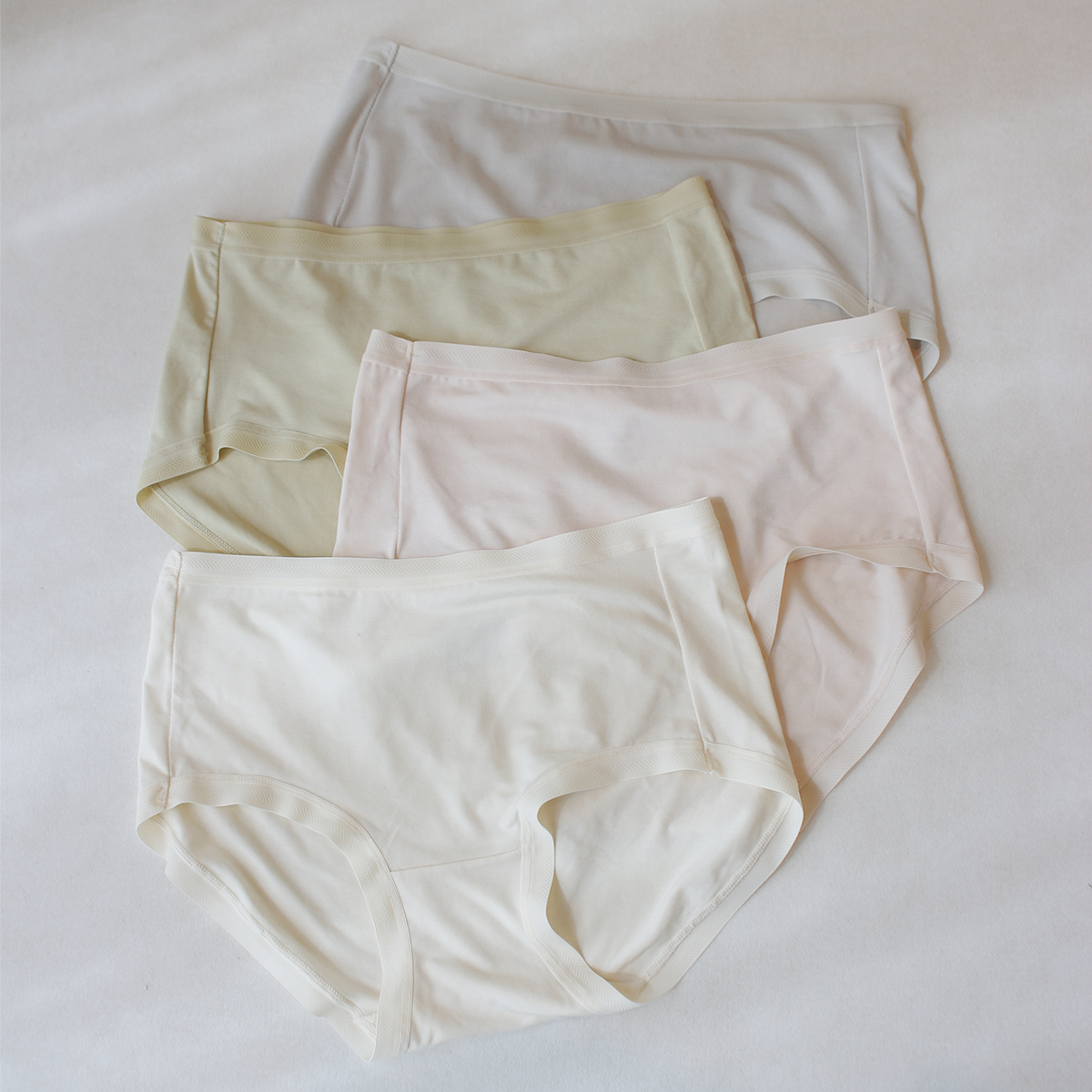 부드러운 멜로우 모달 반사각 여성팬티 제품 이미지
