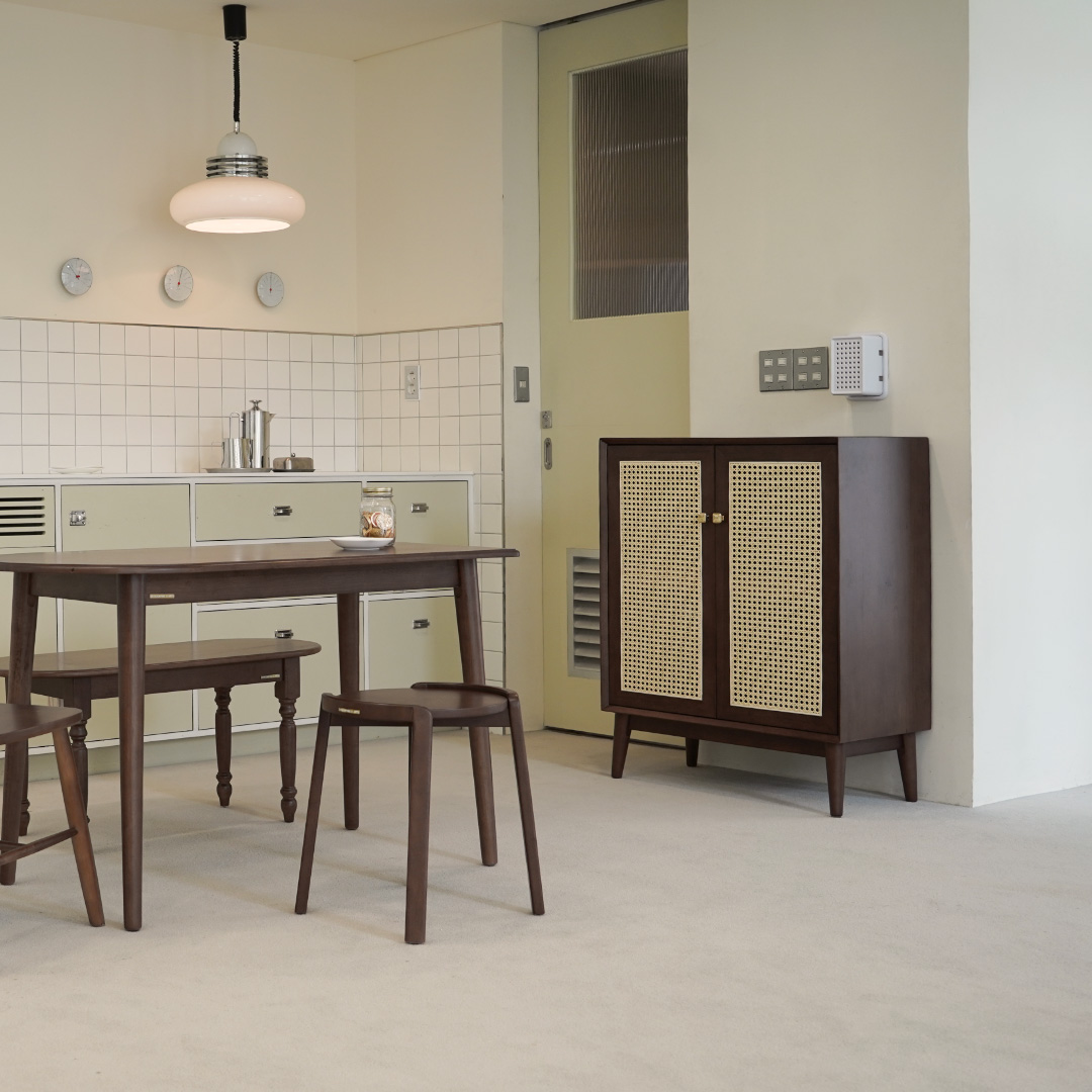 자야캠핑 포르보 원목 라탄 월넛 주방 수납장 장식장 800