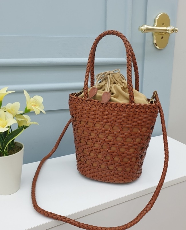 소가죽 캐내지 드래곤 메쉬 원통 라탄 버킷 토트백  여름 왕골 크로스가방