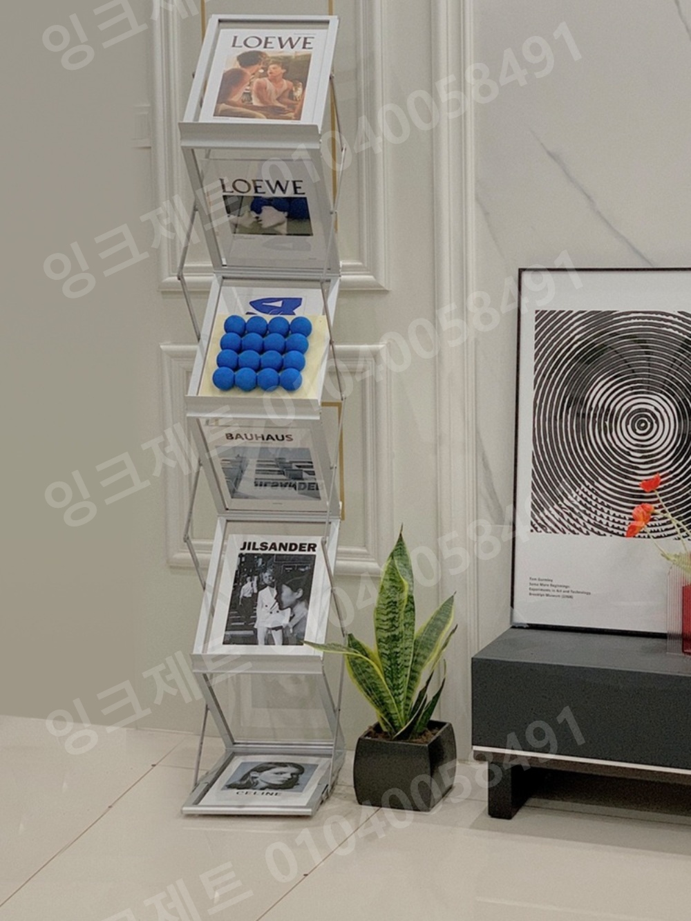 책 진열장 접이식 거치대 홍보물 카다록 철제 스탠드 - 상세 이미지 3