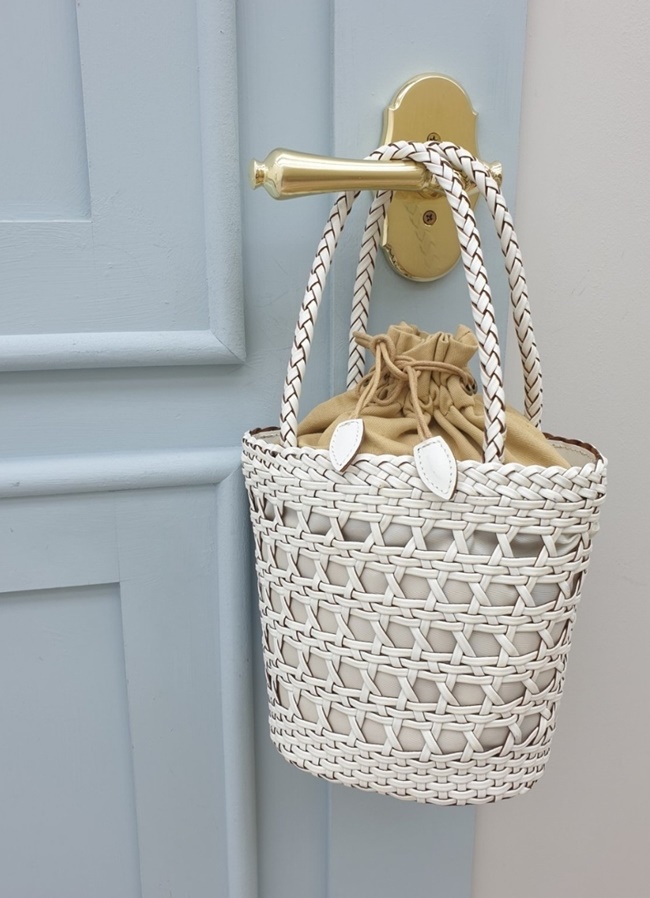 소가죽 캐내지 드래곤 메쉬 원통 라탄 버킷 토트백  여름 왕골 크로스가방