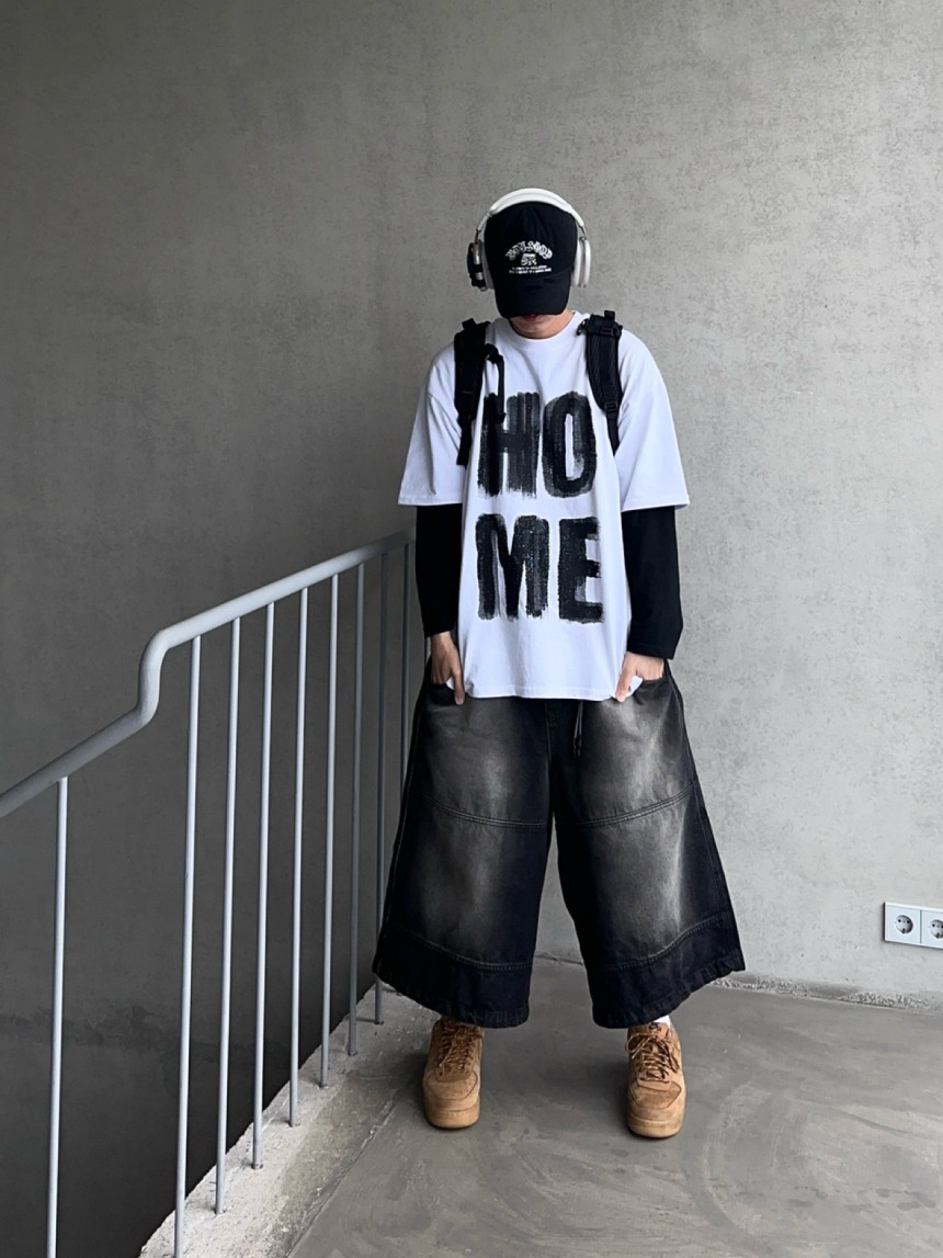 D2C71EAE-FEC3-49DE-9A90-D67ED43C4983