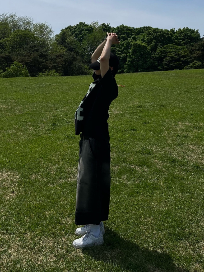 CAC46FE8-0601-4DB4-BC7D-F3454C0E4EAC