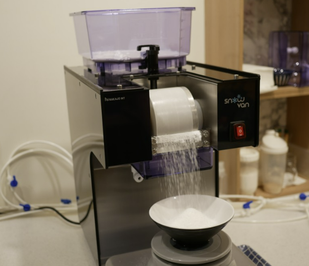 눈꽃빙수기 우유빙수기계 업소용 스노우반 팥빙수 카페 최신형 전국설치