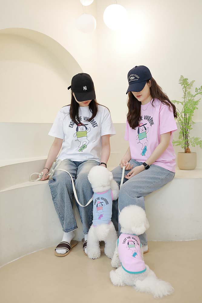 강아지옷 커플룩 개플룩 반팔티셔츠 프린트티 견주티 비비드펫 - 상품 이미지