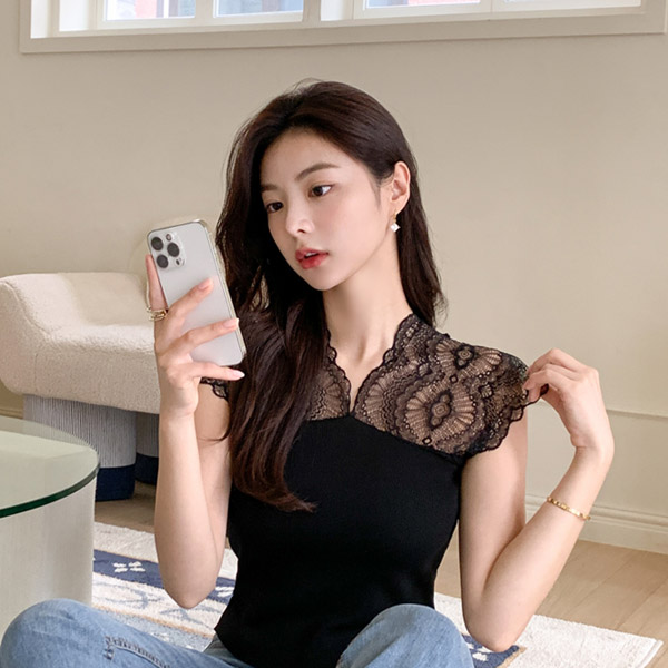 여성스러운 숄더 시스루 레이스 반팔 니트티 ts3330 - 메인 이미지