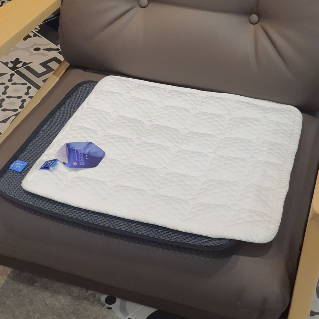 슬래빗 냉감방석 쿨링 쿨 시원한 의자 얼음 여름 듀라론방석