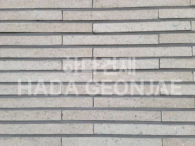 모노타일 롱와이드 500x50x18T 연브라운 / 하다건재 시공사례